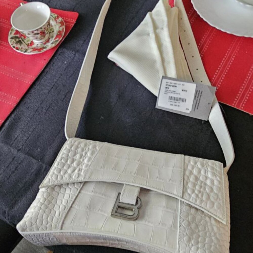 Balenciage Downtown Medium Shoulder Bag